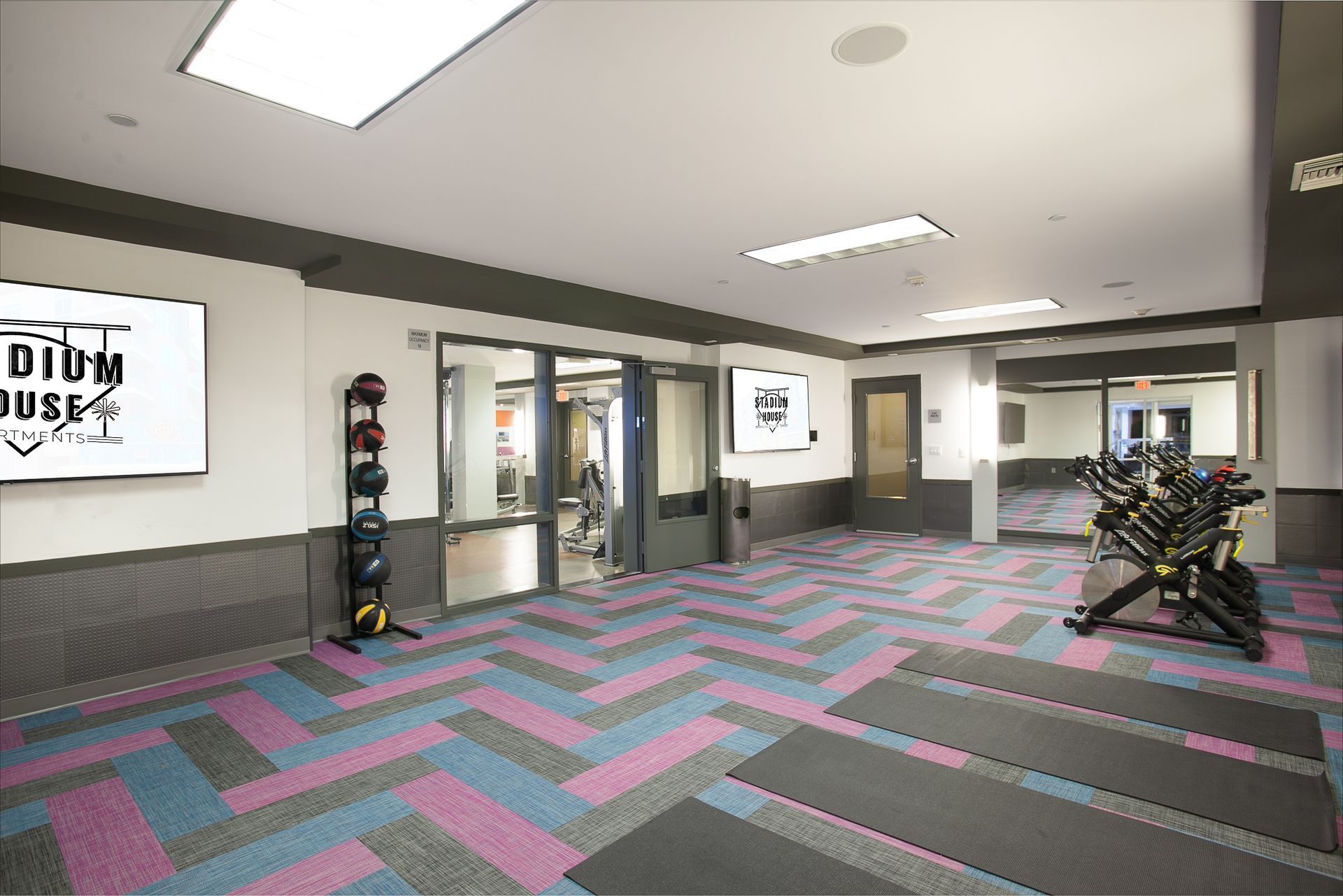 Sliding Photo Gallery Displaying Community Amenities #7