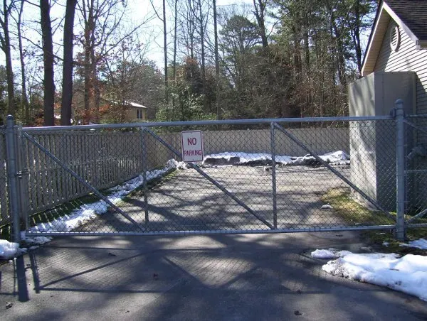 No Parking Sign On The Gate — Blue Anchor, NJ — Reyes Fence