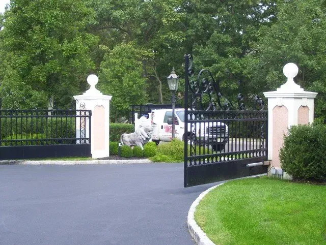 Black Gate — Blue Anchor, NJ — Reyes Fence