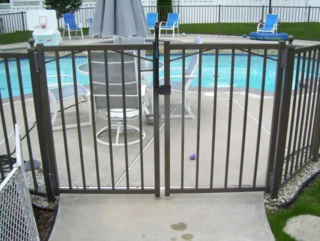 Gate In The Pool — Blue Anchor, NJ — Reyes Fence