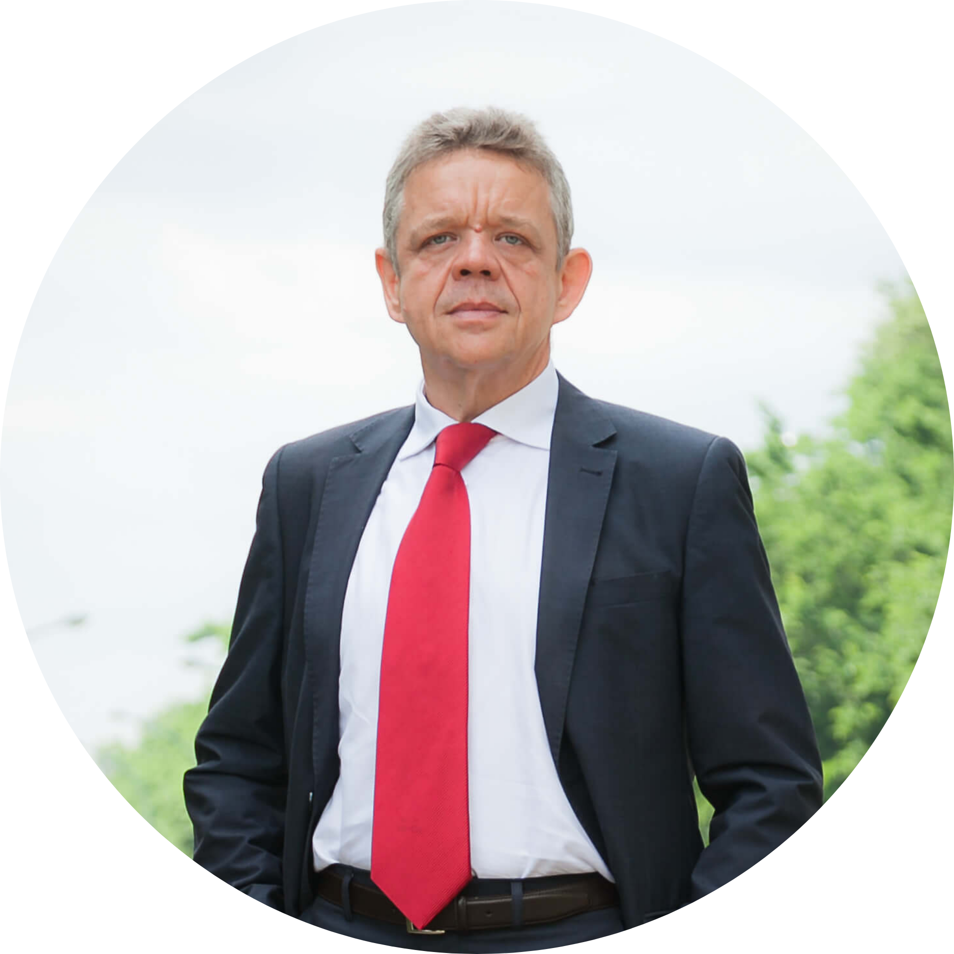 Fénykép Burget Péterről, a könyv szerzőjéről