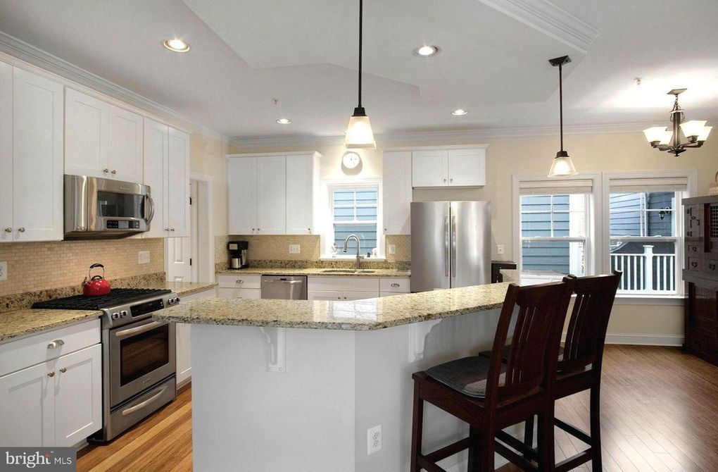 Spacious kitchen with dining area | Belle Haven Classic | Covell Communities | Chester, Maryland 21619