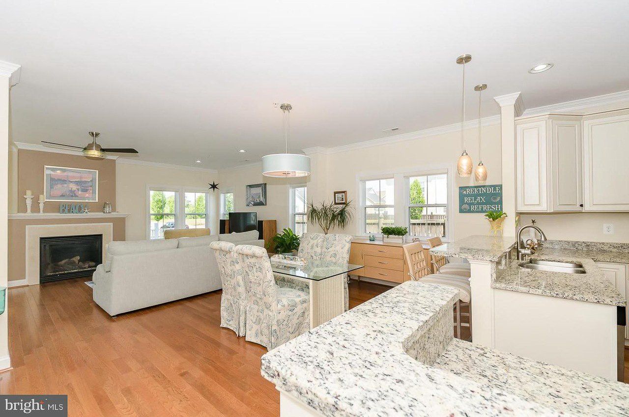 Kitchen and Living room | Chantham Classic | Covell Communities | Chester, Maryland 21619