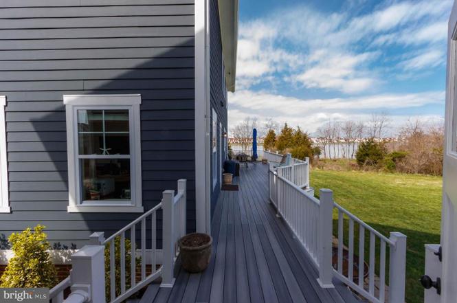 Large porch | Kitty Hawk Legacy | Covell Communities | Chester, Maryland 21619