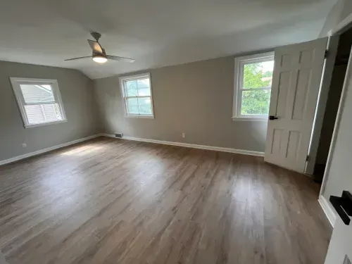 vinyl plank flooring