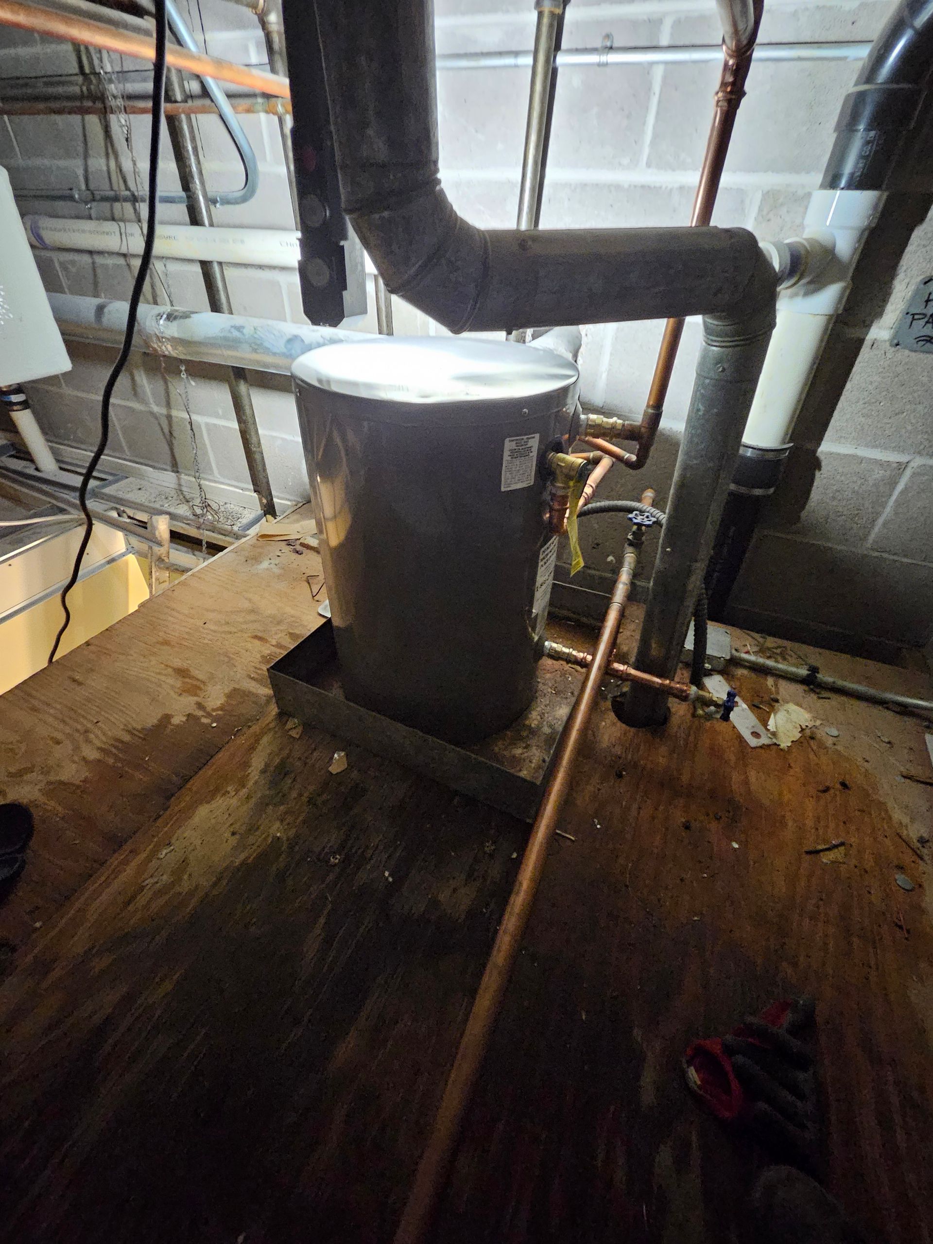 Prestige Plumbing technician completing a water heater
replacement in Georgia
