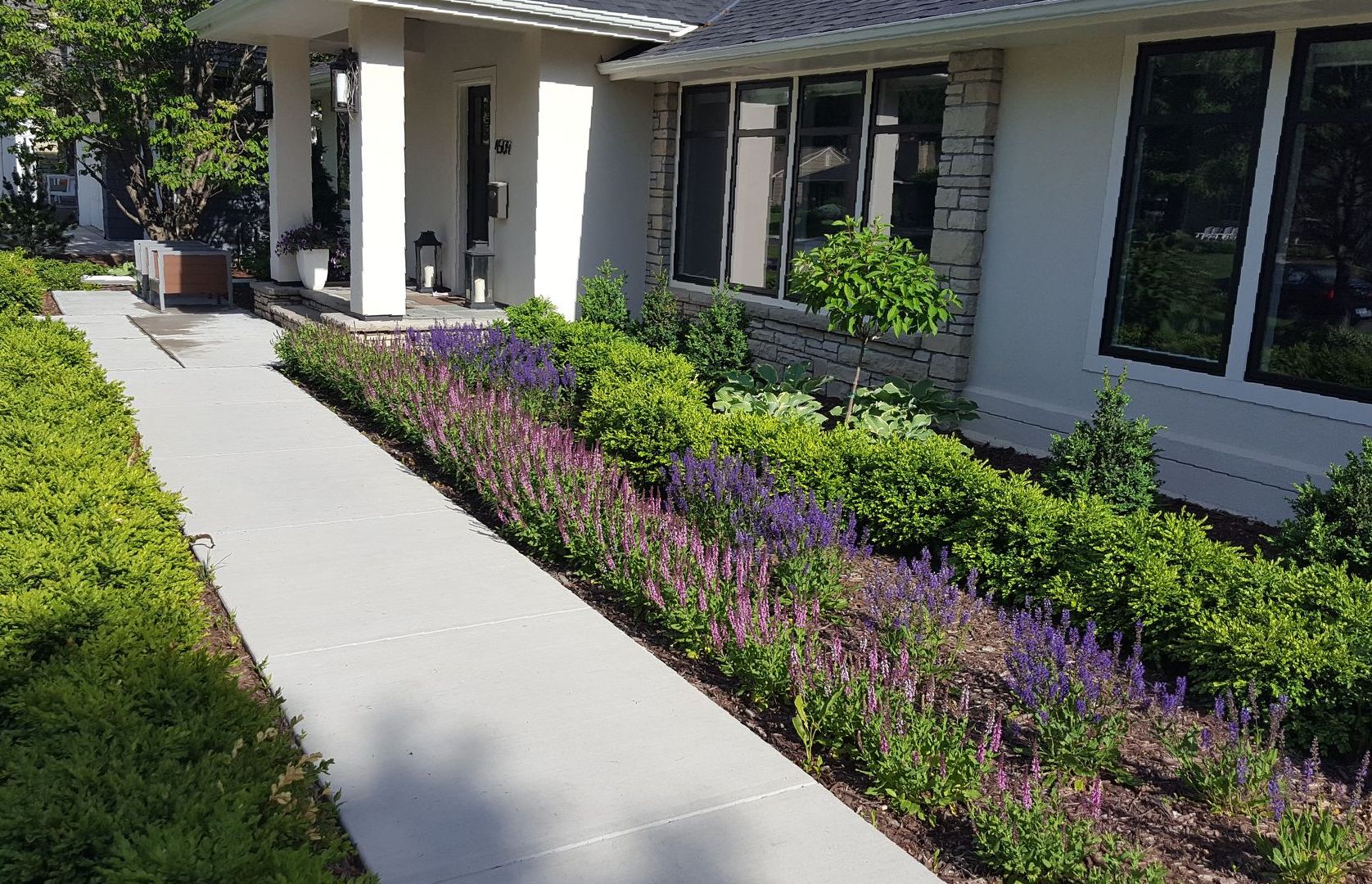 Front Yard Landscaping Pictures, KG Landscape Minnesota