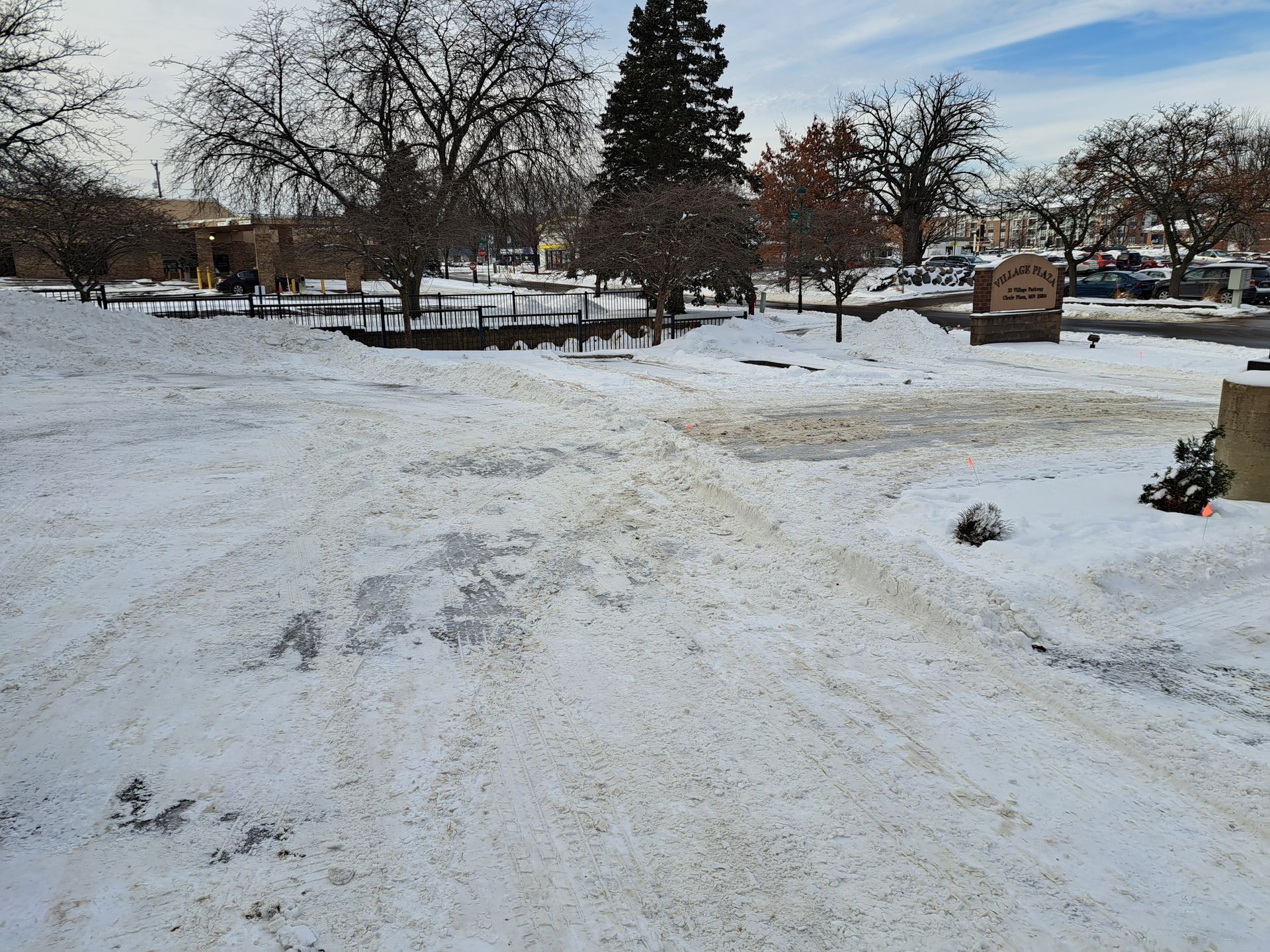 Apartment entrance snow removal in the Twin Cities, MN