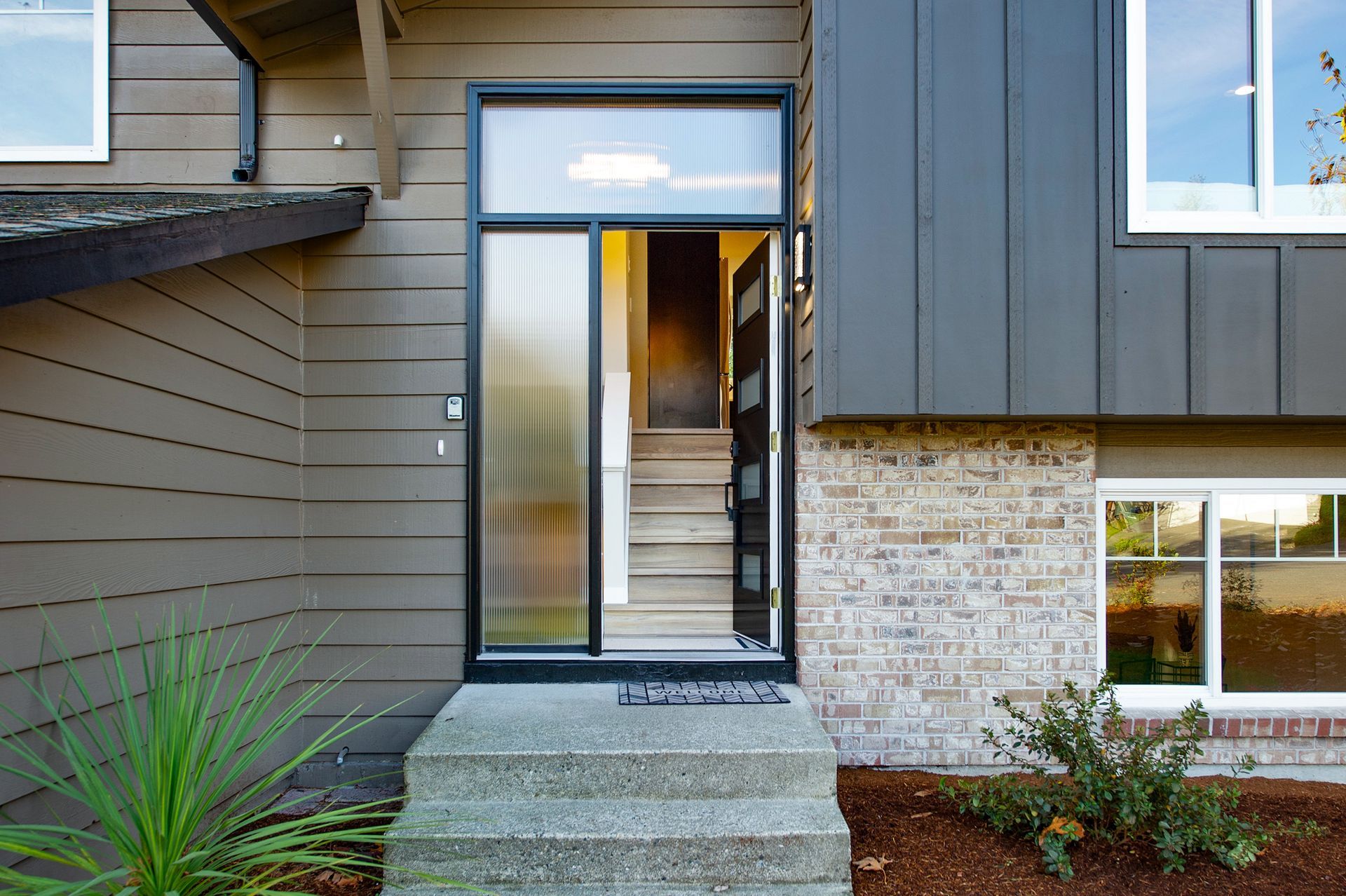 15905 118th Bothell House- entrance