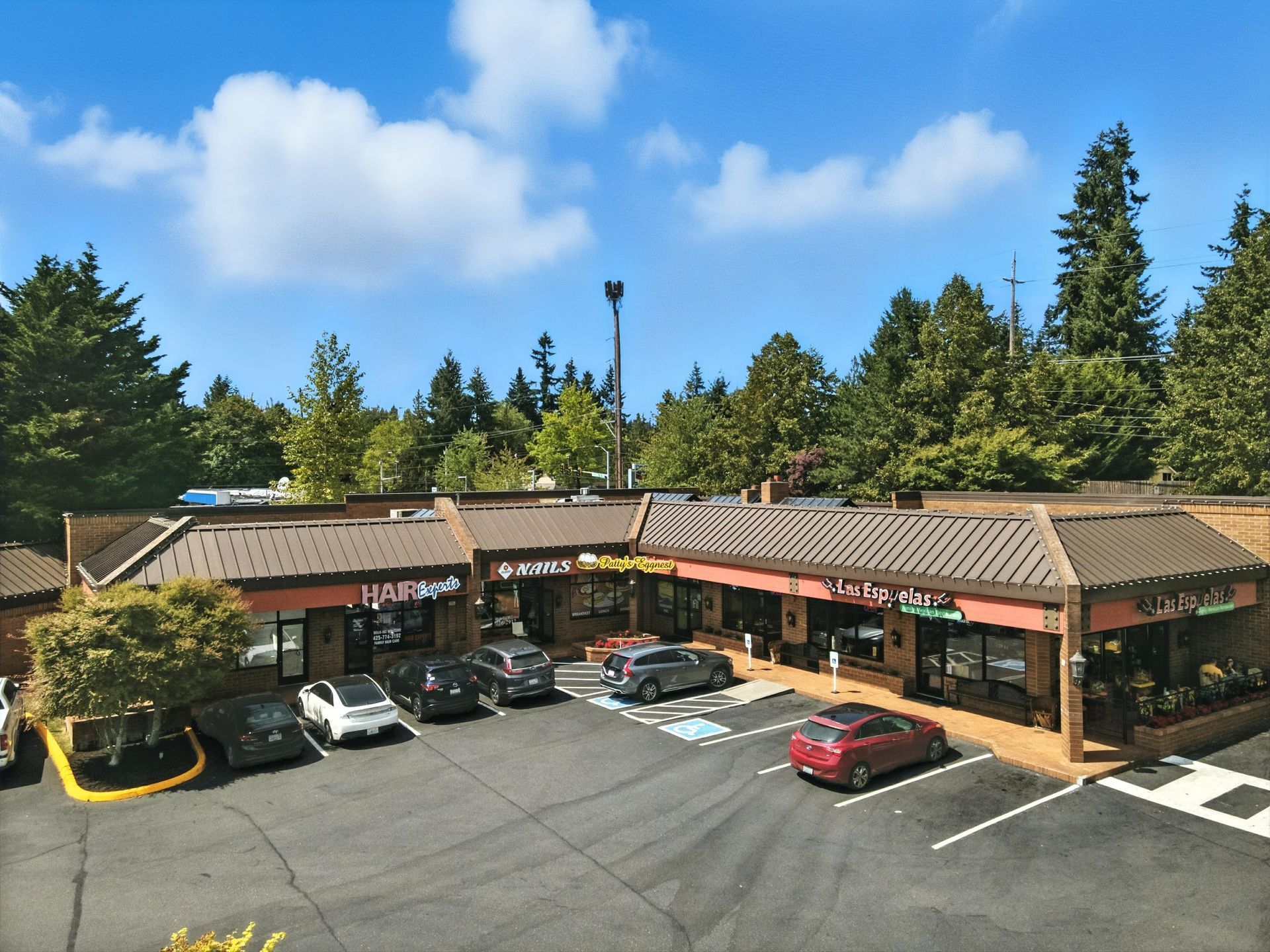 Stores at Cedar Plaza in Mountlake Terrace
