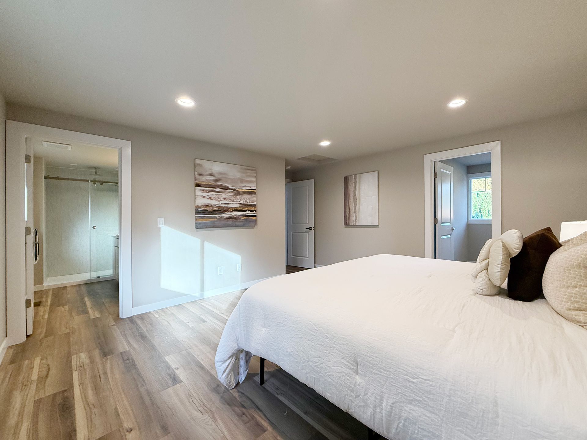 15905 118th Bothell House- master bedroom with bed
