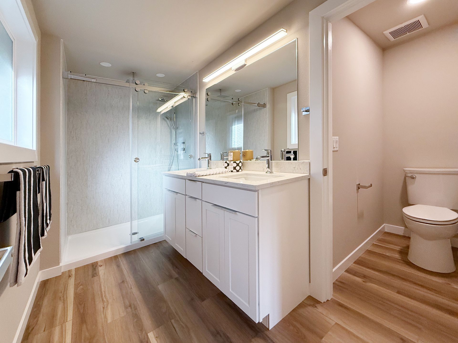 15905 118th Bothell House- master bathroom