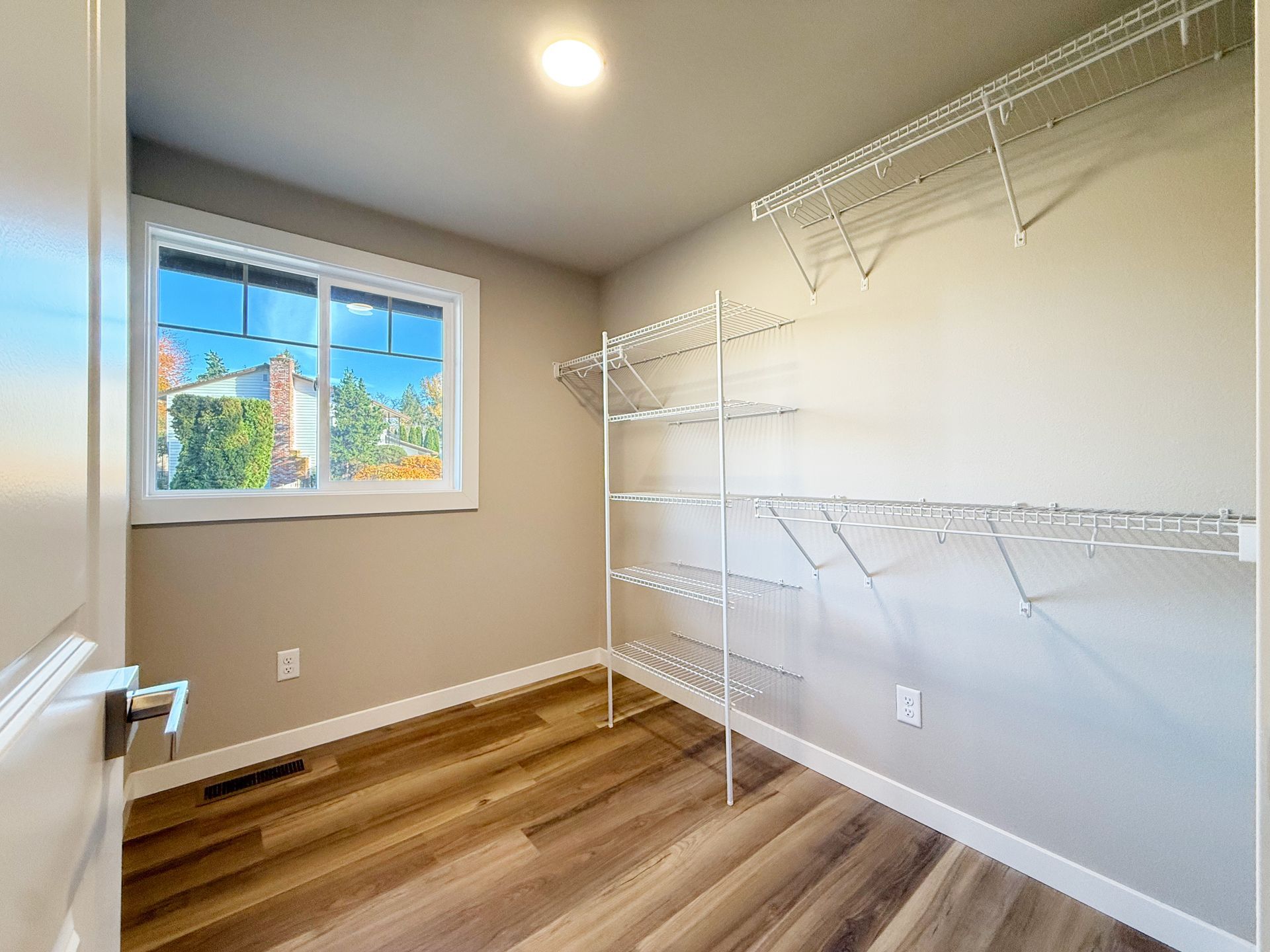 15905 118th Bothell House- master closet