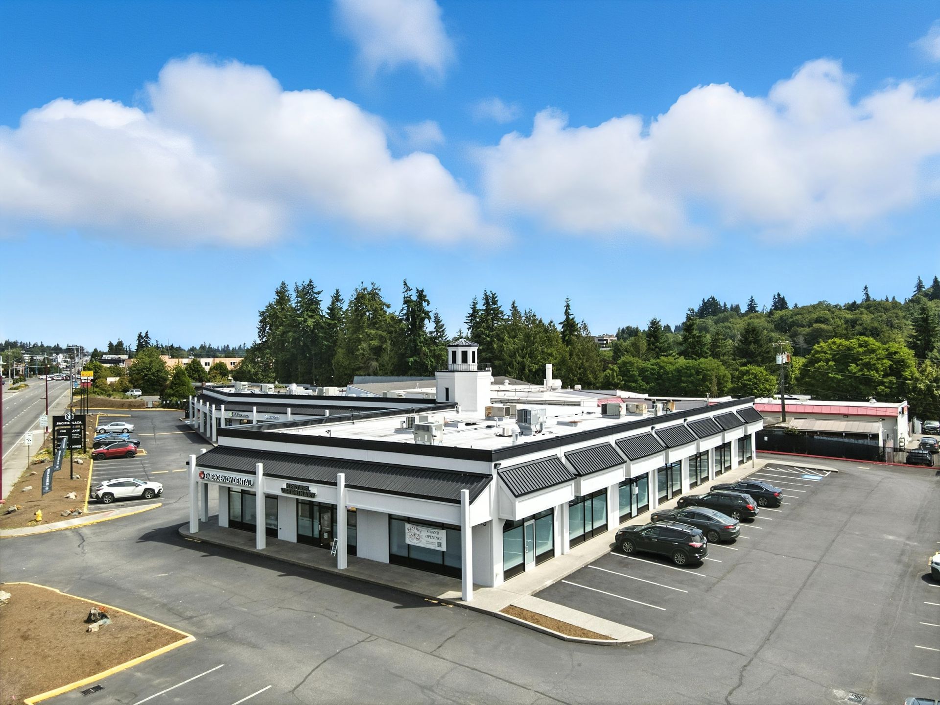Pacific Plaza Building in Lynnwood, WA