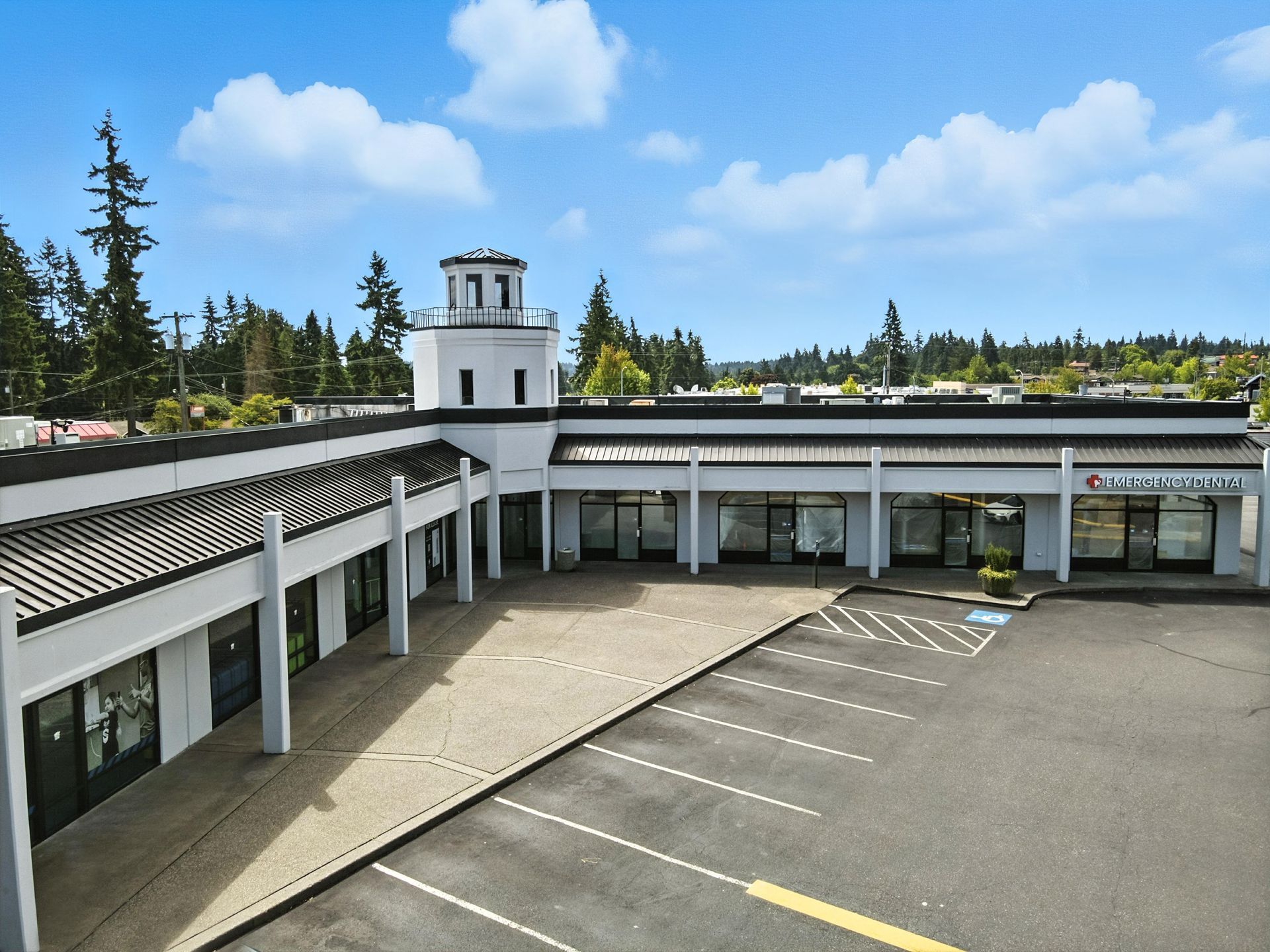 Pacific Plaza Building in Lynnwood, WA