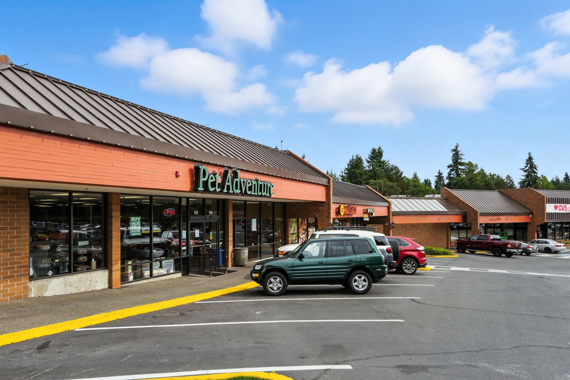 Pet Adventure Store at Cedar Plaza in Mountlake Terrace