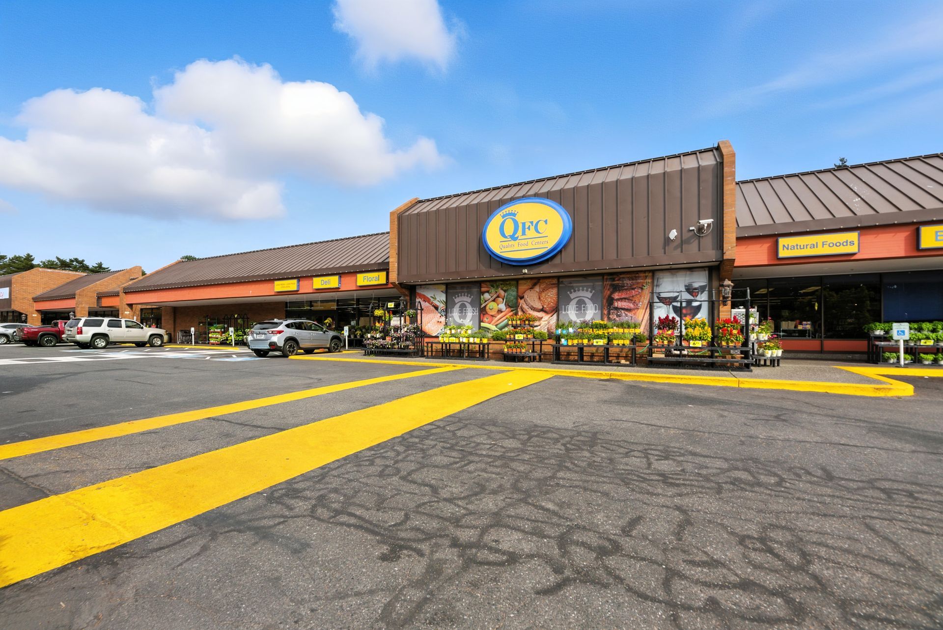 QFC Store at Cedar Plaza in Mountlake Terrace