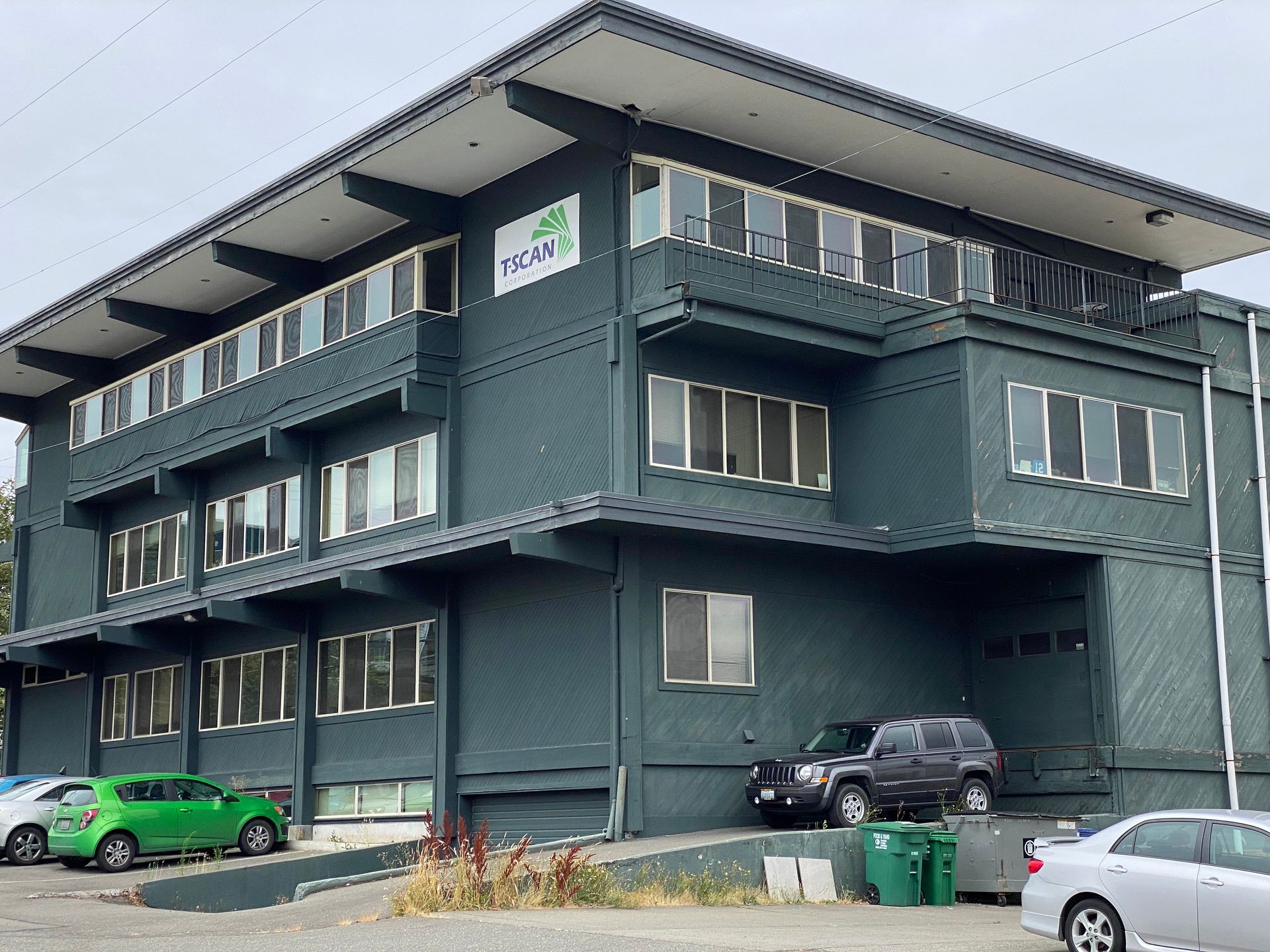 Exterior of 2222 W Elmore building