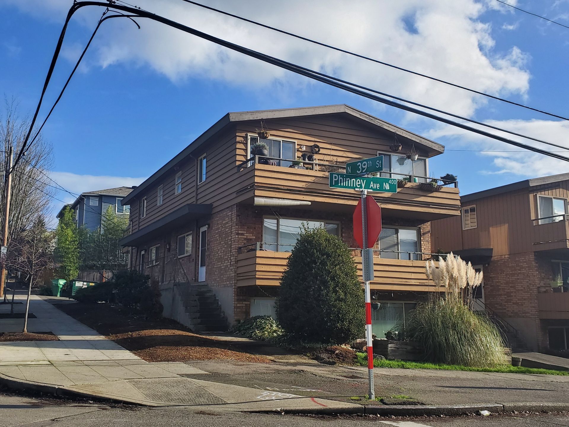 Phinney Ave Apartments building