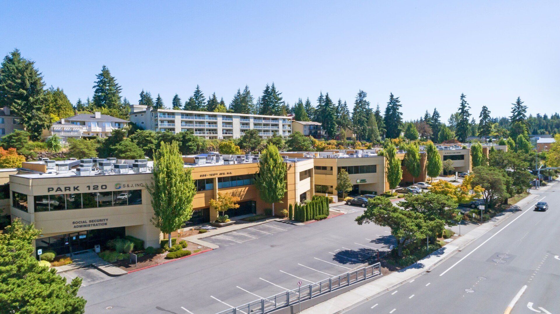 Exterior of Park 120 Building in Bellevue WA