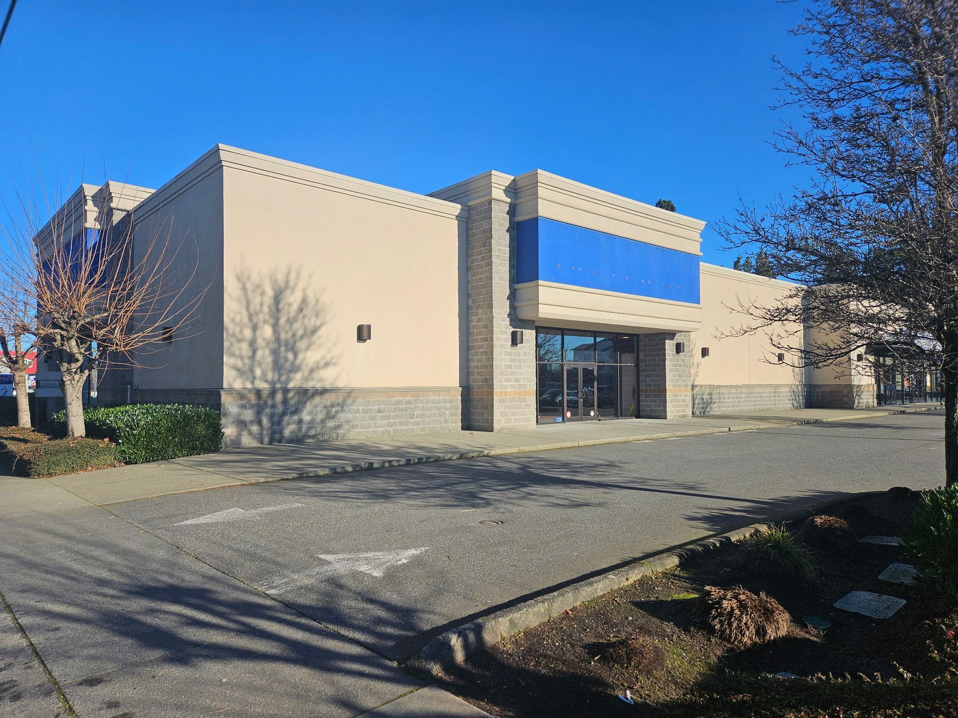 Everett Forum 530 Exterior
