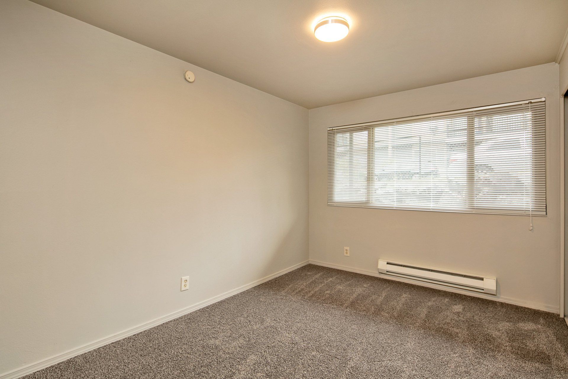 Cascade Court Apartment unit- bedroom