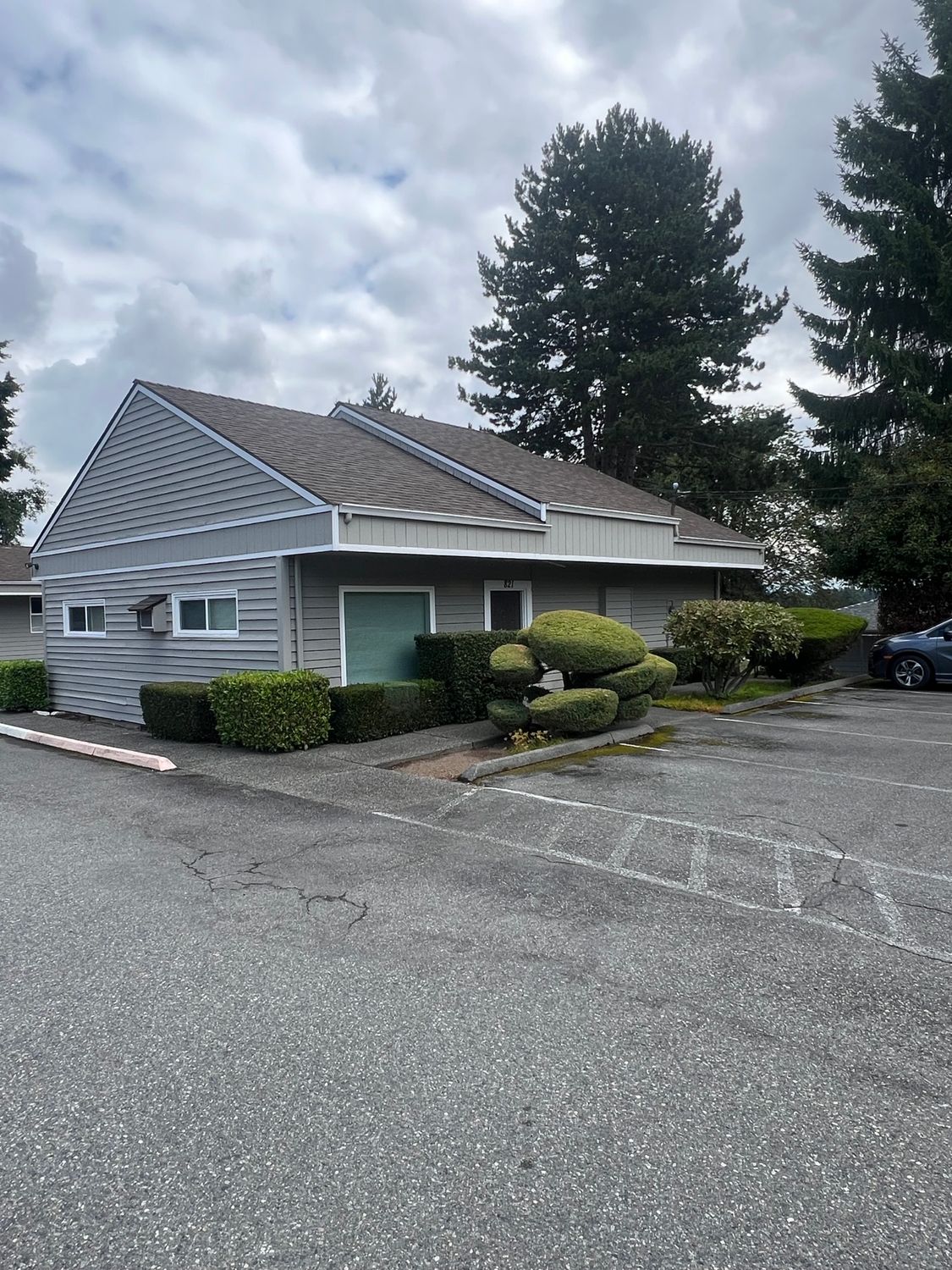 Exterior of Puget Park Medical Center building in Everett, WA
