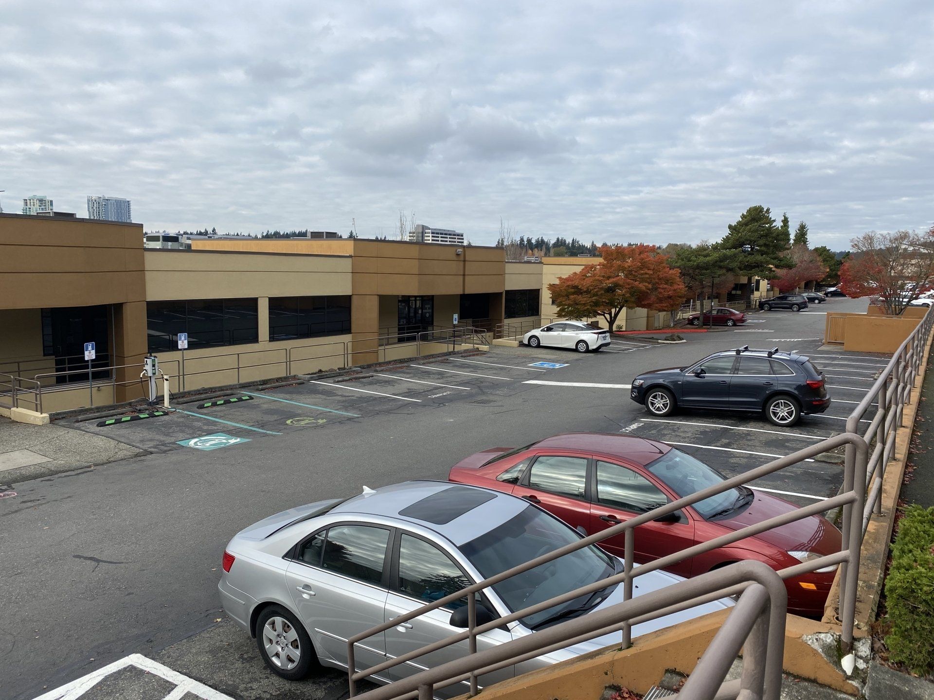 Parking lot and Exterior of Park 120 Building in Bellevue WA