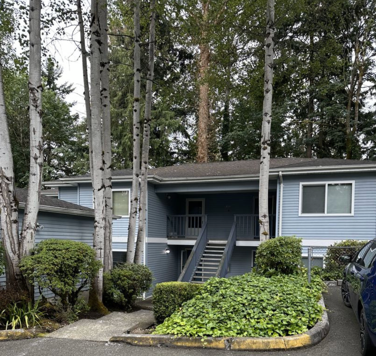 Exterior of Juanita Ridge Apartments