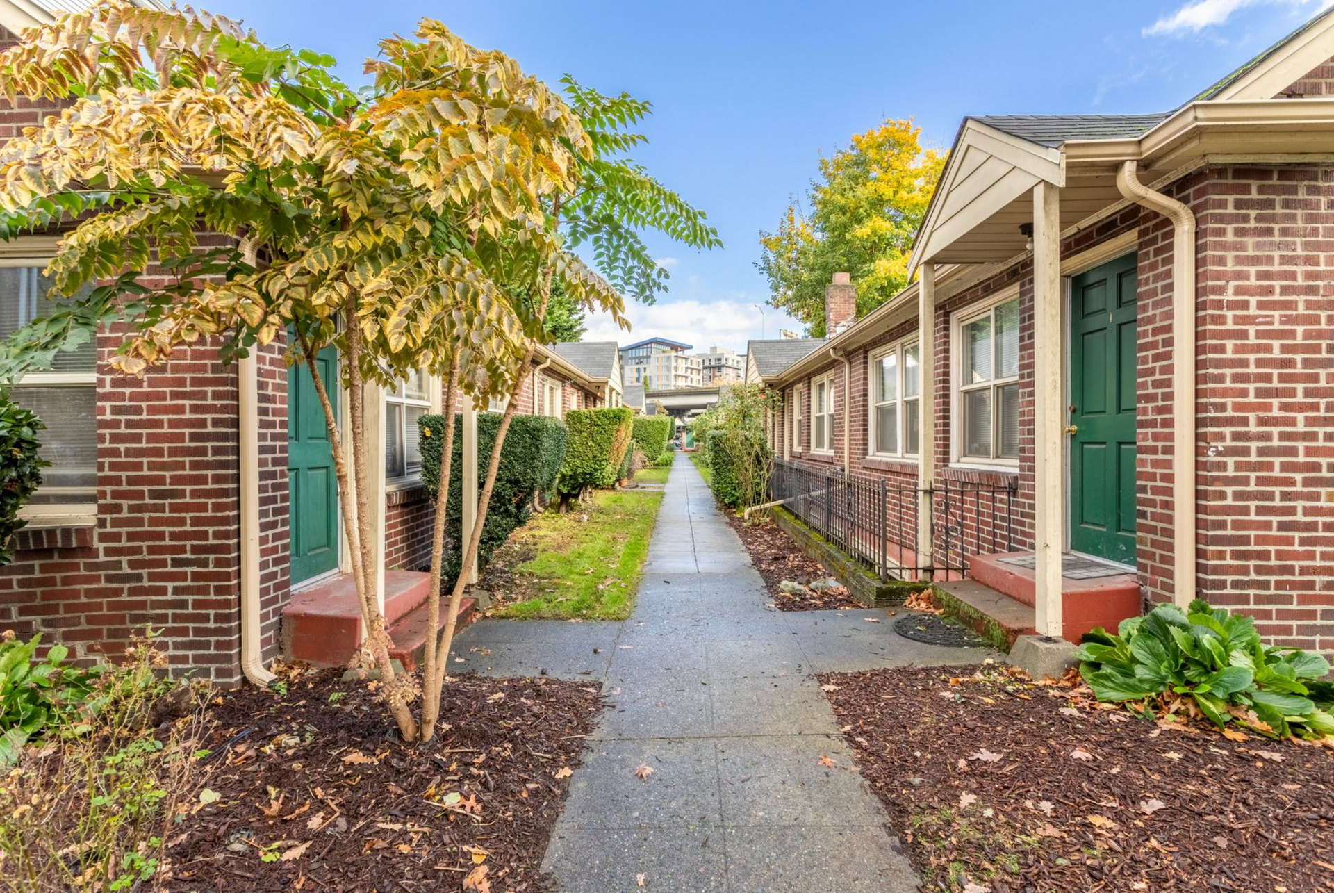 550 Ravenna in Seattle building