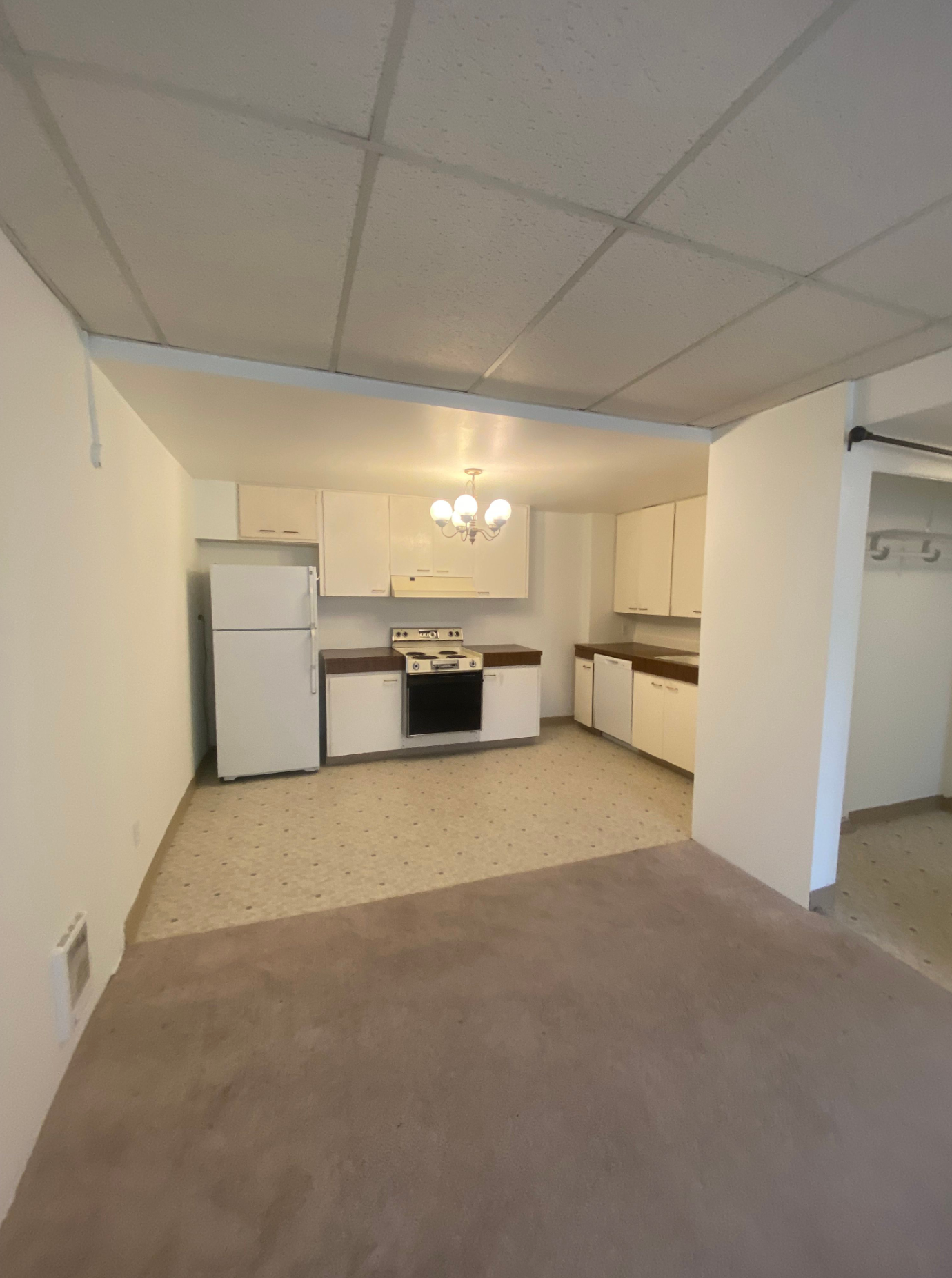 Interior unit of 4453 Aparments, kitchen view