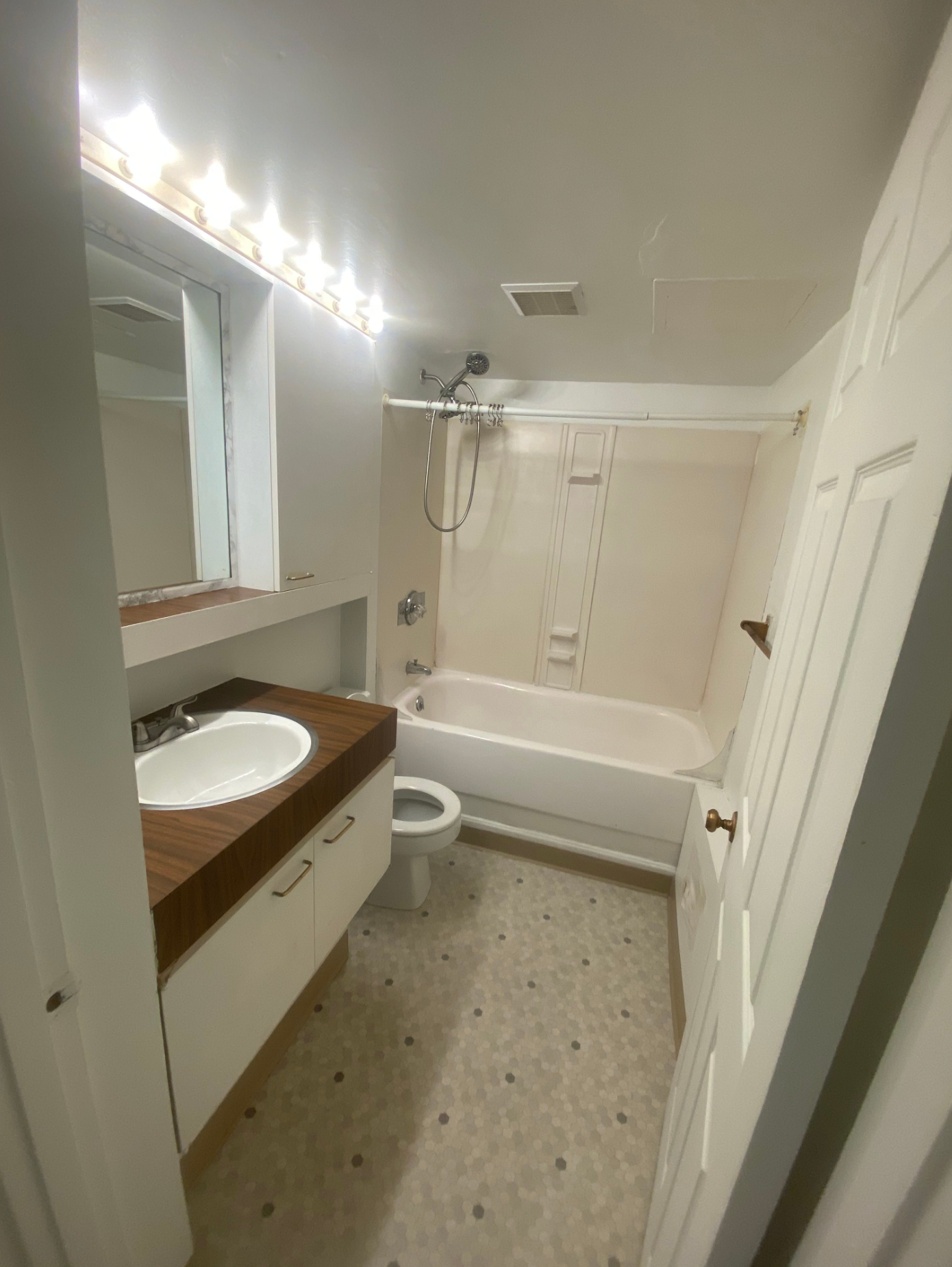 Bathroom of 4453 Apartments unit