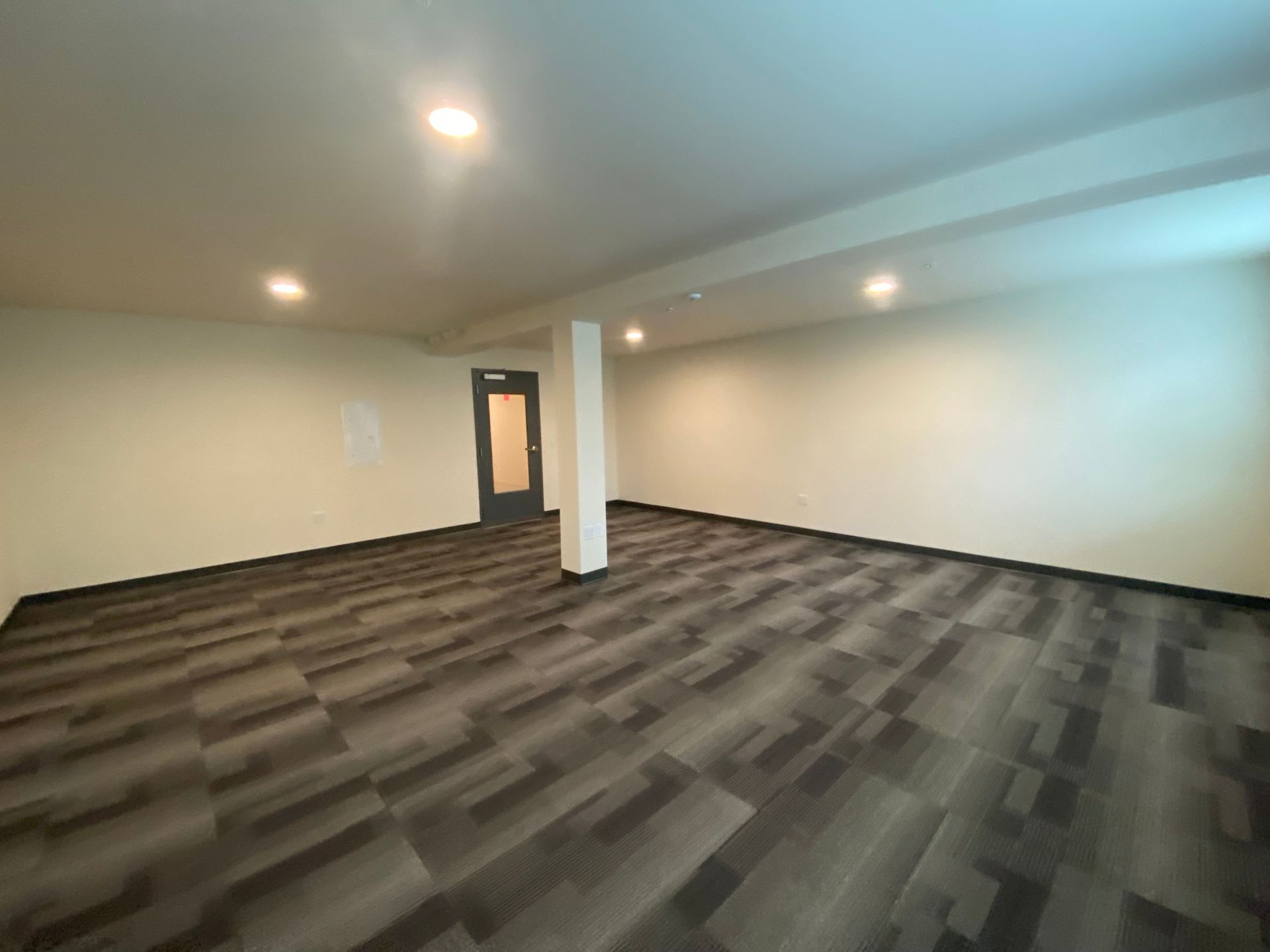 Office Unit at Triton Court in Edmonds WA