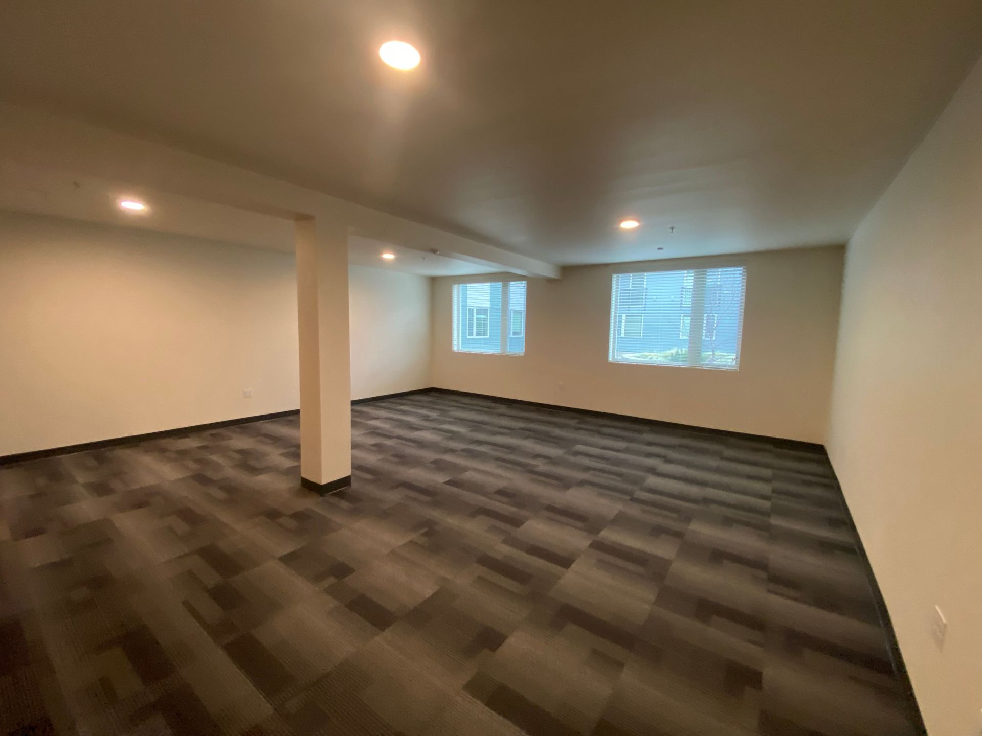 Office Unit at Triton Court in Edmonds WA