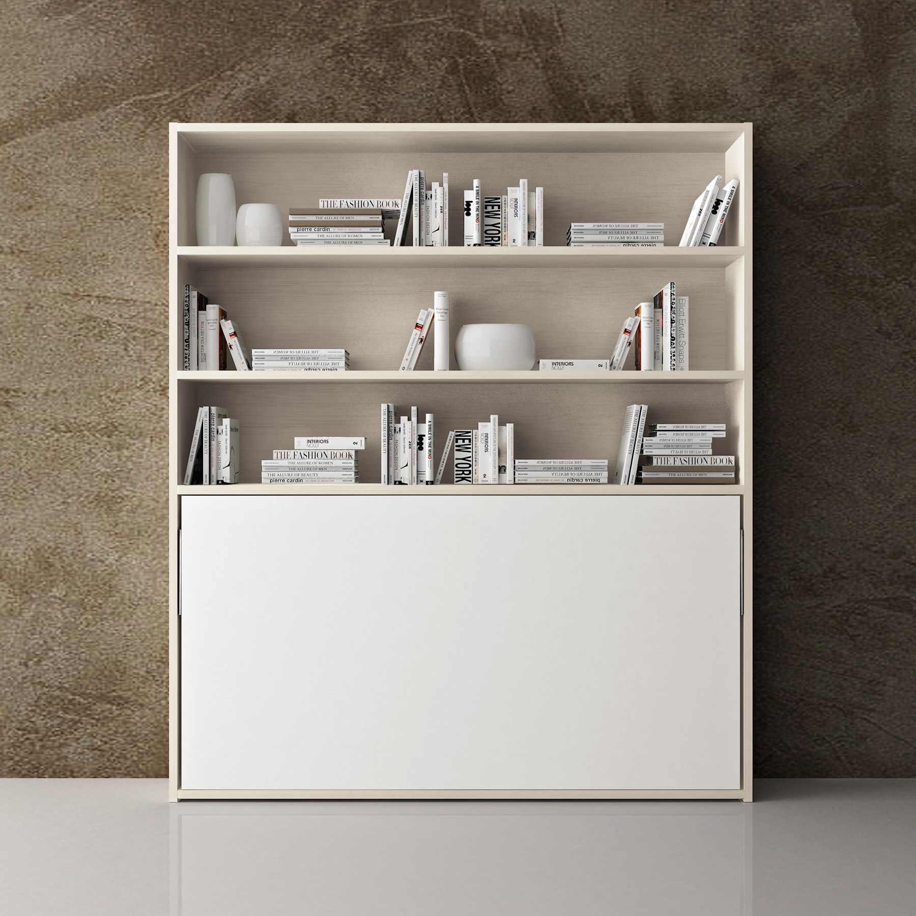 Letto a muro bianco con libreria sopra, contro una parete marrone.