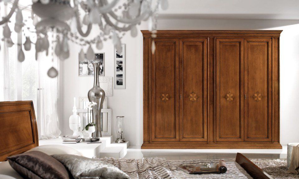 Armadio in legno