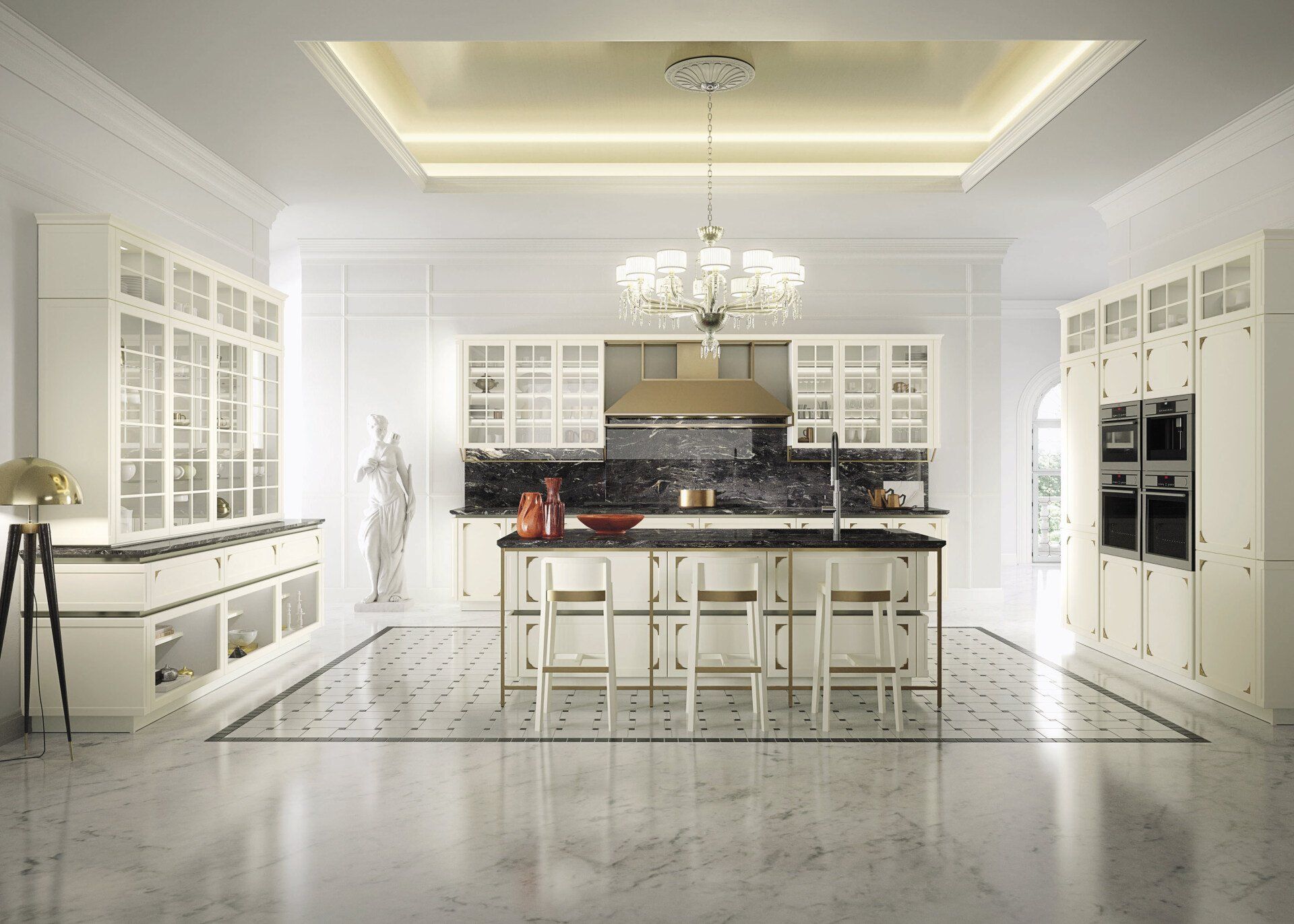 Elegante cucina bianca con pavimenti in marmo, isola e mobili con ante in vetro.