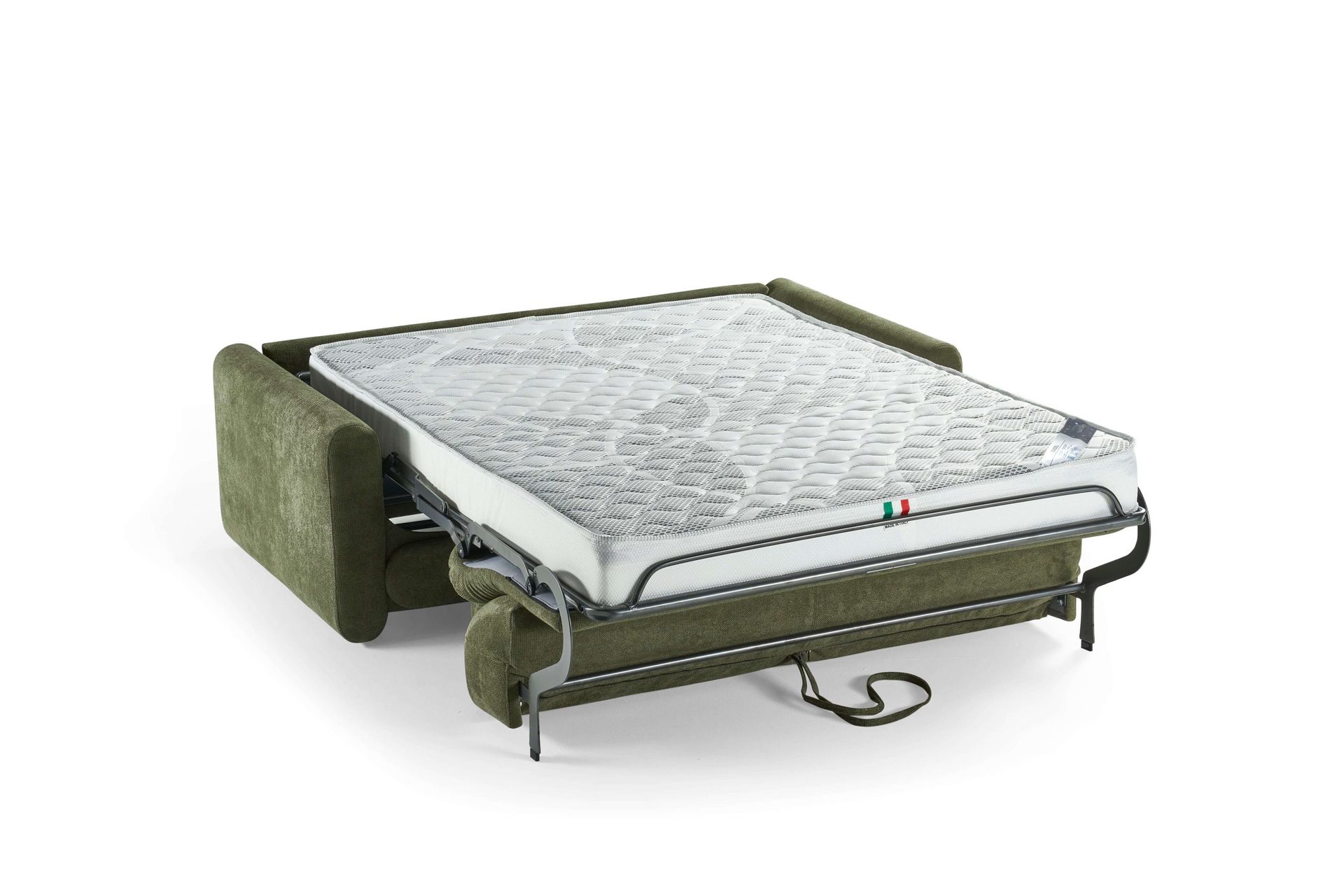Divano letto verde, materasso allungato.