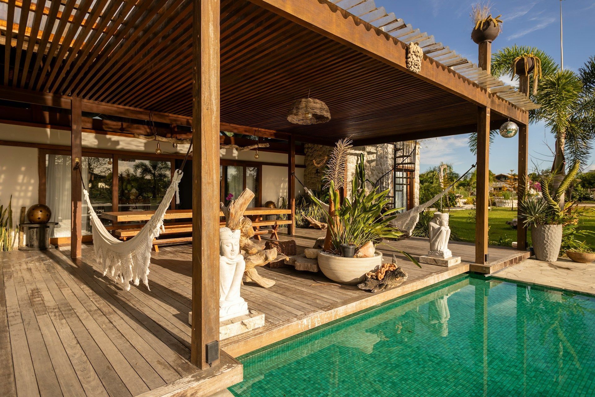 Perga Adjustable Roof System