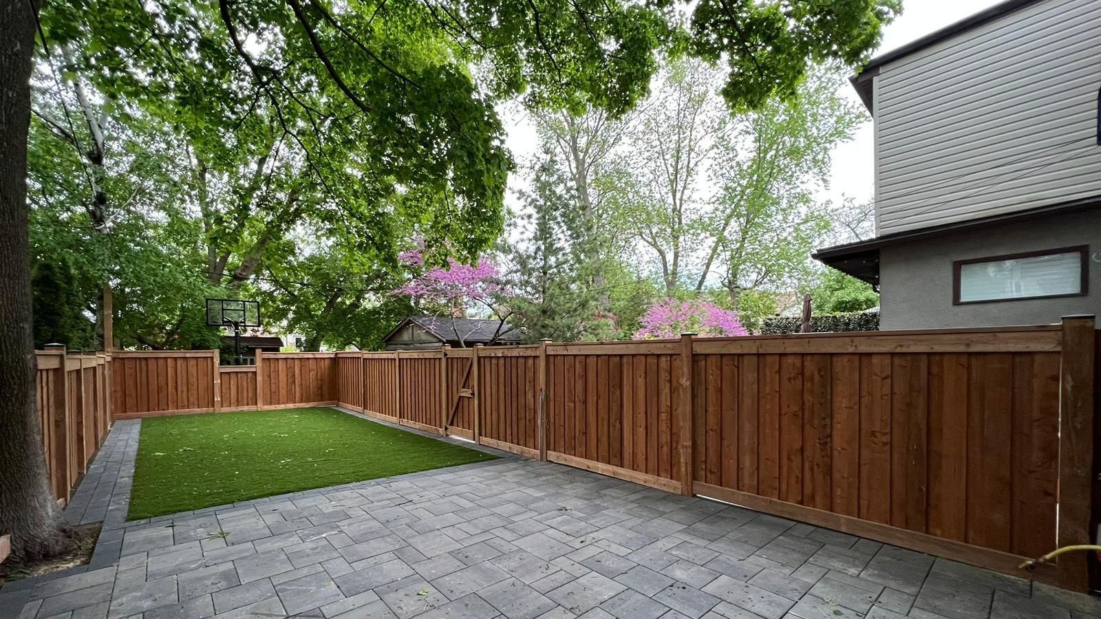 wood fence right side