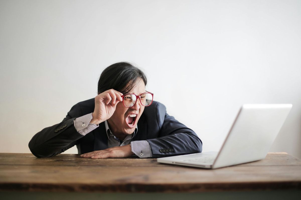 Person making a first impression online