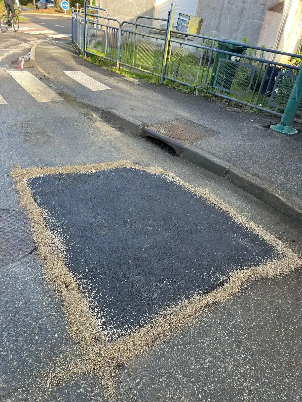 Réfection de pastille (fouille) en enrobé après travaux GRDF
