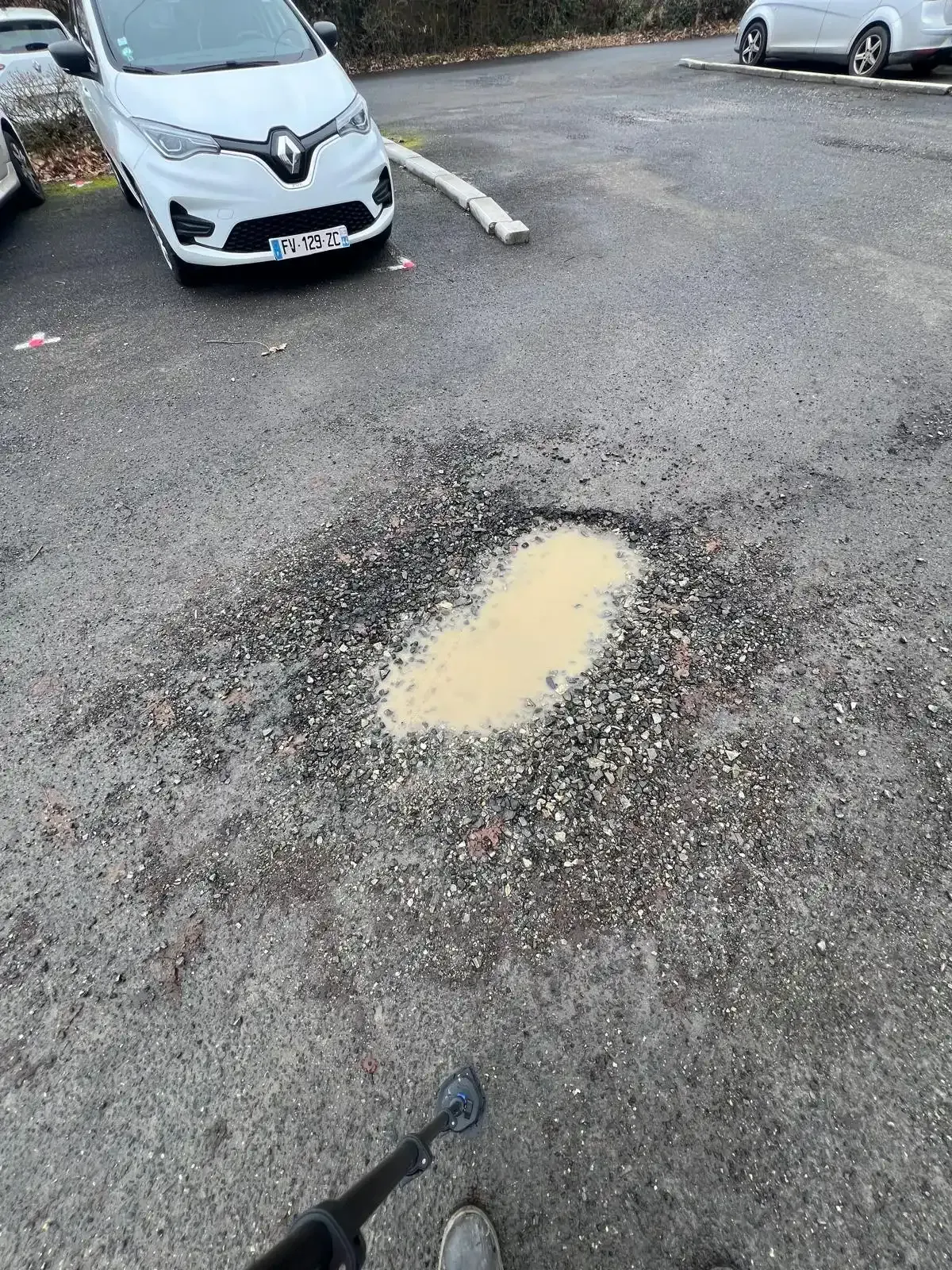 Arrachement localisé de la surface d’un enrobé