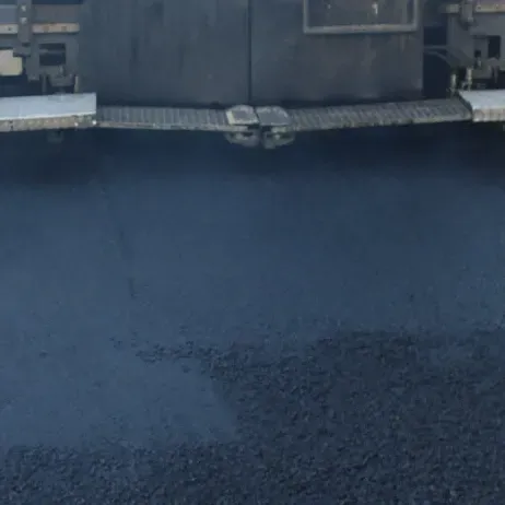 réalisation d'une nouvelle couche de roulement en enrobé BBSG à Bouaye