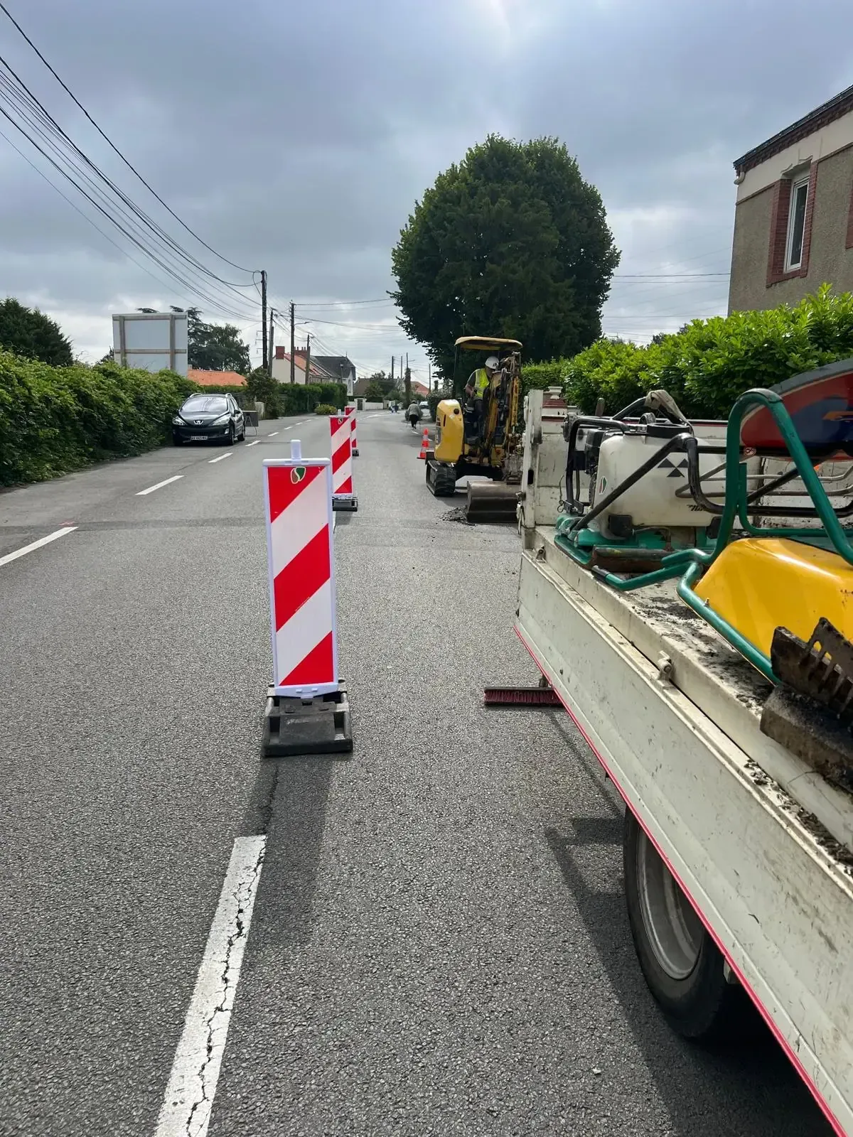 Balisage sécurisé de travaux sur route ouverte