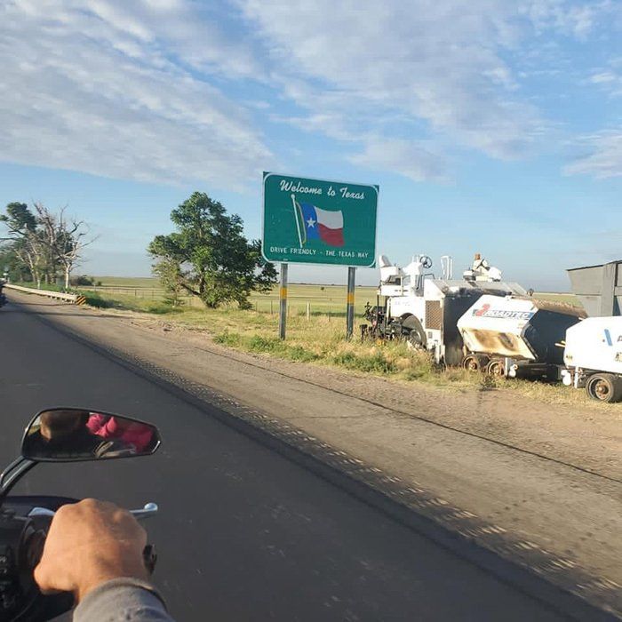 texas border sign