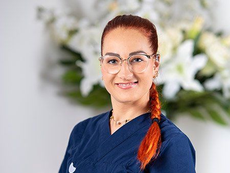 Porträt von Janina Diederich, ZMP für Prophylaxe und Assistenz