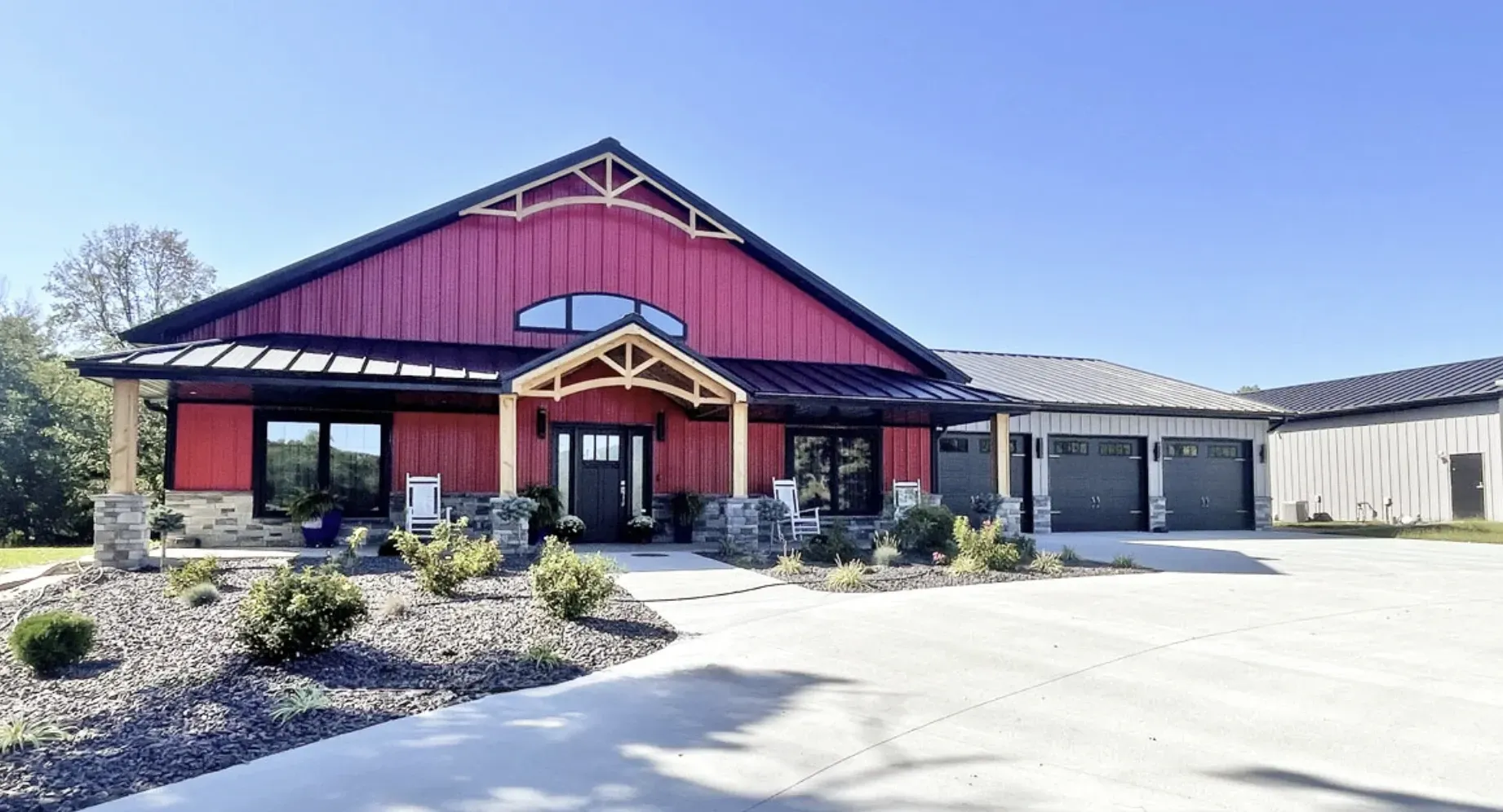 barndominium post frame building
