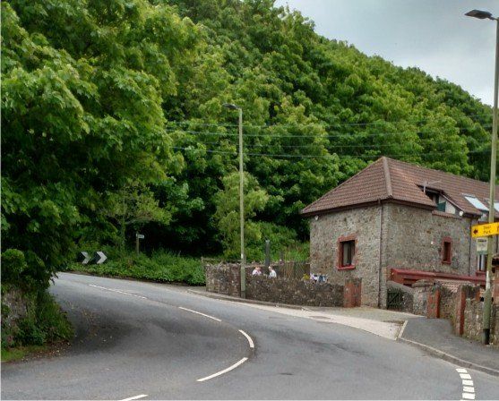 This is the start of the Kipling Tors walk, head down the path beside this house to the National Trust Tors area,