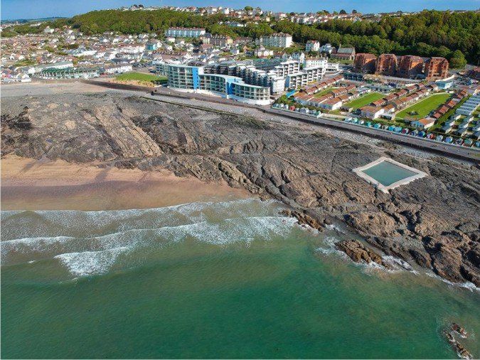 Come and stay in Devon, luxury accommodation or cheap UK breaks away in Westward Ho! North Devon. The village is a perfect get away to relax and unwind.